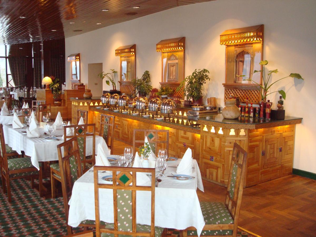 Gilgit Serena Hotel Dış mekan fotoğraf